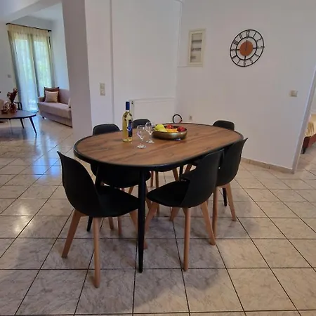 Διαμέρισμα Nicole House *