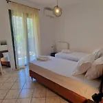 Nicole House Apartment
