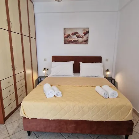 Nicole House דירה